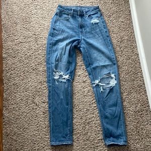 American eagle mom jean